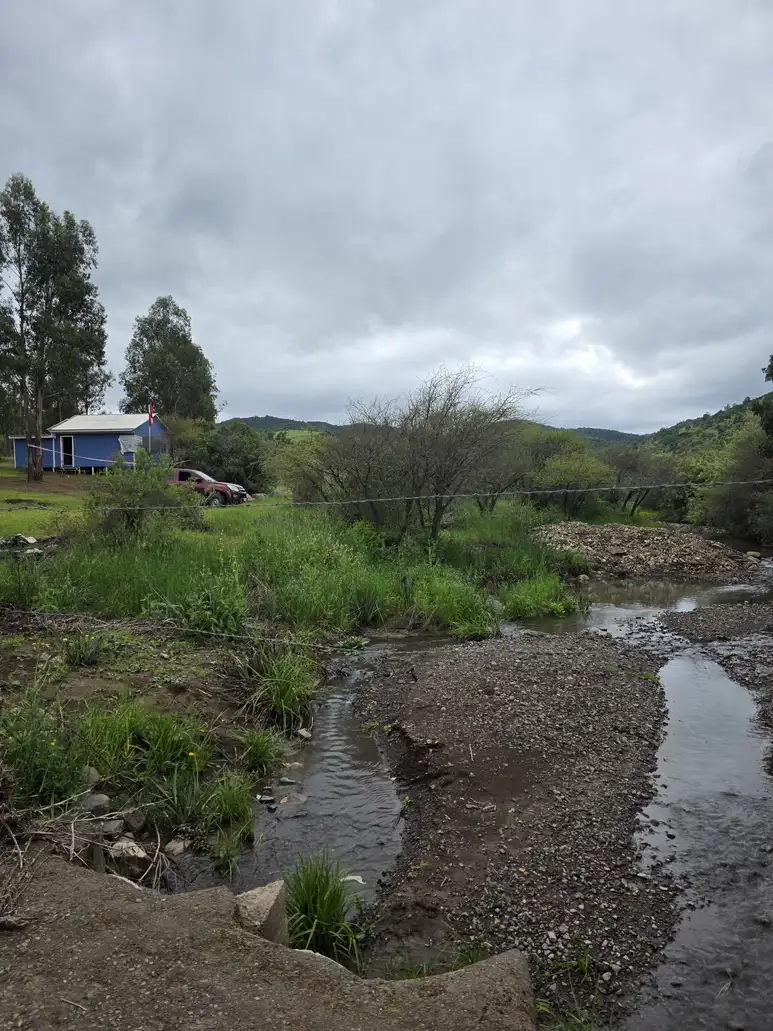 Parcela con Cabaña y Estero en Rauco | 5.000 m² de Naturaleza y Tranquilidad — foto 2
